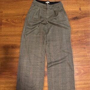 Max Studio Black and White Houndstooth Pants